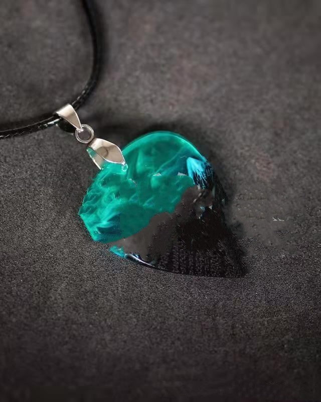 49% OFF - Northern Lights Guitar Pick Necklace